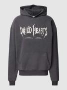 No Bystanders Hoodie mit Känguru-Tasche Modell 'DRIED HEARTS' in black...