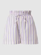 EDITED Shorts aus Bio-Baumwolle in Lavender, Größe 34