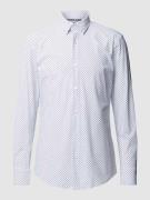 BOSS Slim Fit Business-Hemd mit Kentkragen in Weiss, Größe 41