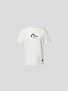 Evisu T-Shirt mit Label-Stitching in Offwhite, Größe S