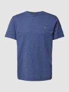 Gant T-Shirt aus Baumwolle mit Label-Detail in Jeansblau Melange, Größ...