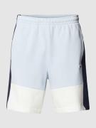 Lacoste Regular Fit Sweatshorts im Colour-Blocking-Design in Hellblau,...