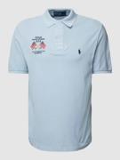 Polo Ralph Lauren Poloshirt mit Logo und Motiv-Stitching in Hellblau, ...