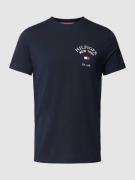 Tommy Hilfiger T-Shirt mit Label-Print in Marine, Größe L