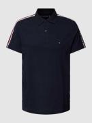Tommy Hilfiger Regular Fit Poloshirt mit Kontraststreifen in Marine, G...