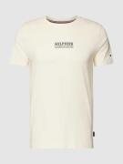 Tommy Hilfiger T-Shirt mit Label-Print in Beige, Größe L