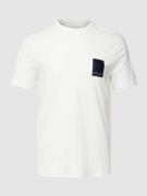 ARMANI EXCHANGE T-Shirt mit Label-Detail in Offwhite, Größe M