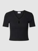 Noisy May Cropped T-Shirt mit Knoten-Detail in Black, Größe XS