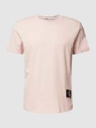 Calvin Klein Jeans T-Shirt mit Label-Patch in Rosa, Größe XS