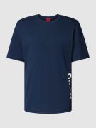 HUGO Relaxed Fit T-Shirt mit Label-Print in Dunkelblau, Größe S