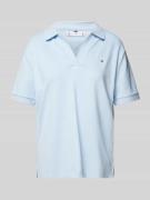 Tommy Hilfiger T-Shirt mit Tunikakragen in Hellblau, Größe S