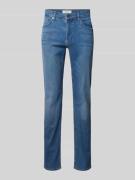 Brax Straight Fit Jeans mit Label-Patch Modell 'CHUCK' in Blau, Größe ...