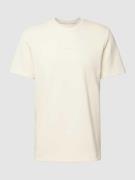 Balr. Regular Fit T-Shirt mit Label-Print in Offwhite, Größe L