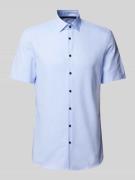 Jake*s Kleingemustertes Slim Fit Business-Hemd mit Kentkragen in Bleu,...