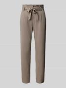 Vero Moda Tapered Fit Stoffhose mit Bindegürtel Modell 'EVA' in Taupe,...