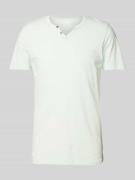 Jack & Jones T-Shirt mit V-Ausschnitt Modell 'SPLIT' in Hellblau, Größ...