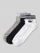 adidas Originals Socken mit Label-Detail im 3er-Pack in Weiss, Größe 4...