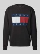 Tommy Jeans Relaxed Fit Sweatshirt mit Label-Print in Black, Größe L