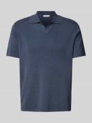 Mango Regular Fit Poloshirt mit V-Ausschnitt in Blau, Größe L