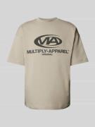 Multiply Apparel Oversized T-Shirt mit Label-Print in Beige, Größe XL