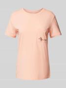 Jake*s Casual T-Shirt mit Motiv-Stitching in Apricot, Größe M