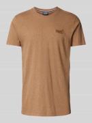 Superdry T-Shirt mit Label-Stitching in Beige, Größe L