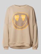 miss goodlife Sweatshirt mit Ziersteinbesatz Modell 'Heart' in Sand, G...