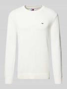 Tommy Jeans Slim Fit Strickpullover mit Logo-Badge in Offwhite, Größe ...