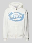 REVIEW Sweatjacke mit Label-Print in Offwhite, Größe S