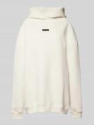 Karo Kauer Oversized Hoodie mit Label-Patch in Offwhite, Größe M