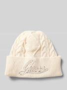 Guess Beanie mit Label-Stitching Modell 'ROSELYN' in Offwhite, Größe 1