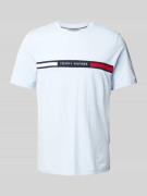 Tommy Hilfiger Regular Fit T-Shirt mit Label-Stitching in Hellblau, Gr...