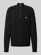 Tommy Jeans Strickpullover mit Stehkragen in Black, Größe L