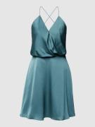 Unique Cocktailkleid in Wickel-Optik in Mint, Größe 42