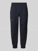 Under Armour Relaxed Fit Sweatpants mit Reißverschlusstasche in Black,...