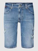 Tommy Jeans Jeansshorts im Destroyed-Look Modell 'RONNIE' in Jeansblau...