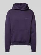 REVIEW Hoodie mit Kapuze in Aubergine, Größe L