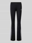 adidas Originals Flared Leggings mit Label-Print in Black, Größe L