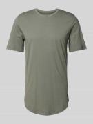 Jack & Jones T-Shirt mit abgerundetem Saum Modell 'ENOA' in Mittelgrau...