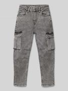 Garcia Jeans im 5-Pocket-Design mit aufgesetzten Pattentaschen in Mitt...