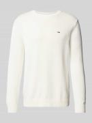 Tommy Jeans Strickpullover mit Logo-Stitching in Offwhite, Größe M