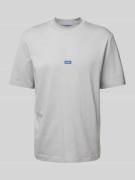 Hugo Blue T-Shirt mit Label-Patch Modell 'Nieros' in Hellgrau, Größe X...