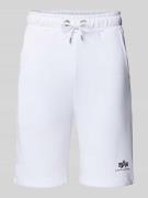 Alpha Industries Regular Fit Sweatshorts mit Label-Print in Weiss, Grö...