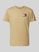 Tommy Jeans T-Shirt mit Label-Print in Beige, Größe L