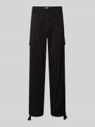 Calvin Klein Jeans Regular Fit Cargohose mit elastischem Bund in Black...