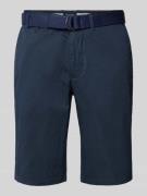 Christian Berg Men Slim Fit Chino-Shorts mit Gürtel in Marine, Größe 4...