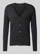 Christian Berg Men Slim Fit Cardigan aus Woll-Mix mit V-Ausschnitt in ...