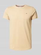 Tommy Jeans Slim Fit T-Shirt mit Logo-Stitching in Beige, Größe XS