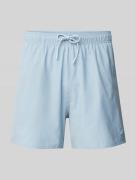 Emporio Armani Regular Fit Badeshorts mit Logo-Badge in Blau, Größe L