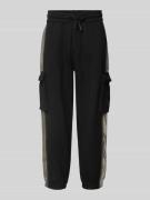 EA7 Emporio Armani Tapered Fit Sweatpants mit Cargotaschen Modell 'ATH...